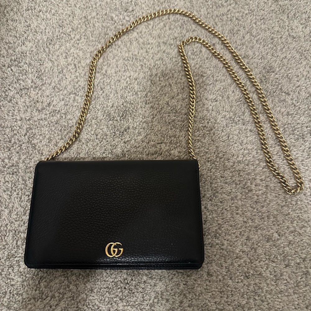 Gucci Black Leather Chain Bag